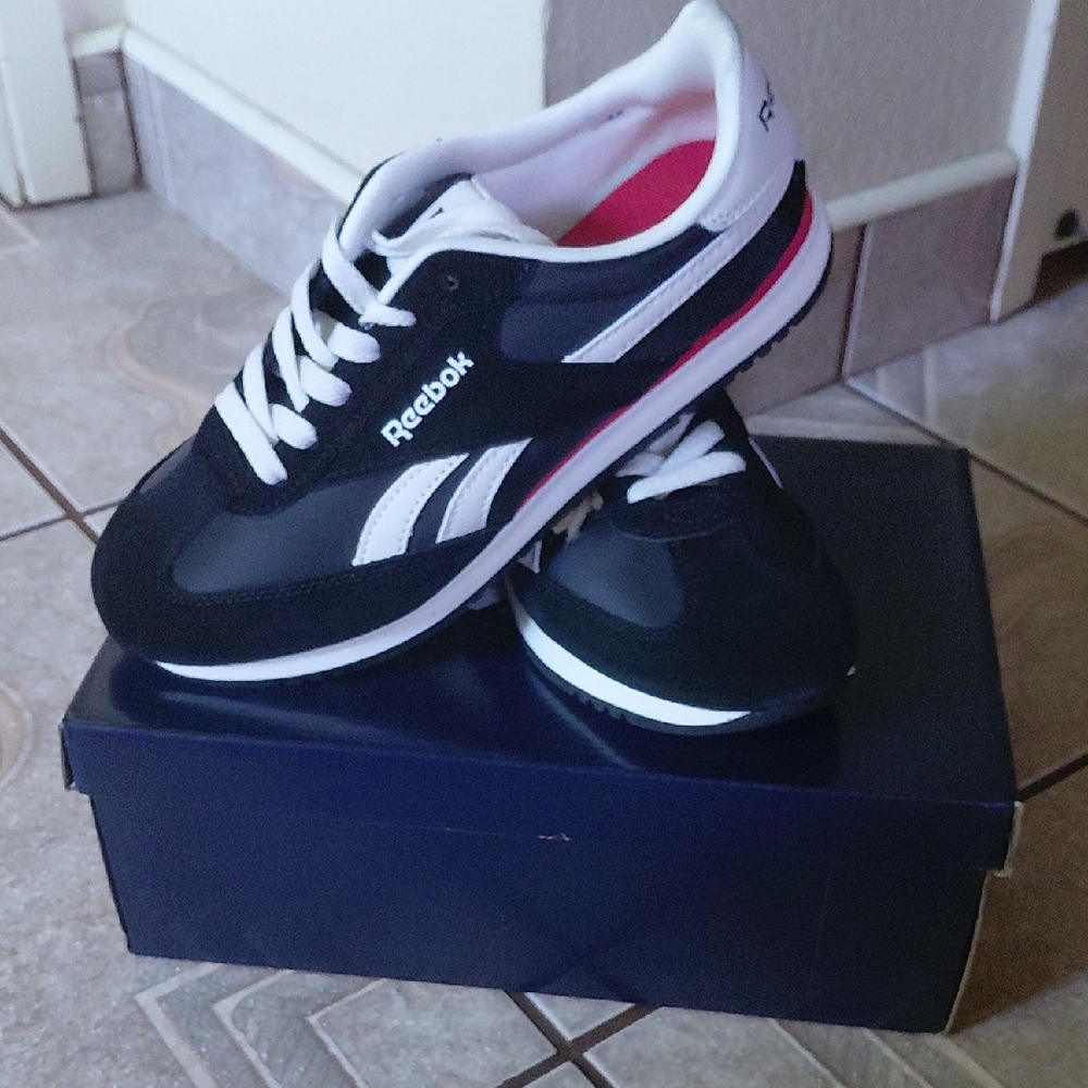 Reebok Classic Black and White Trainers